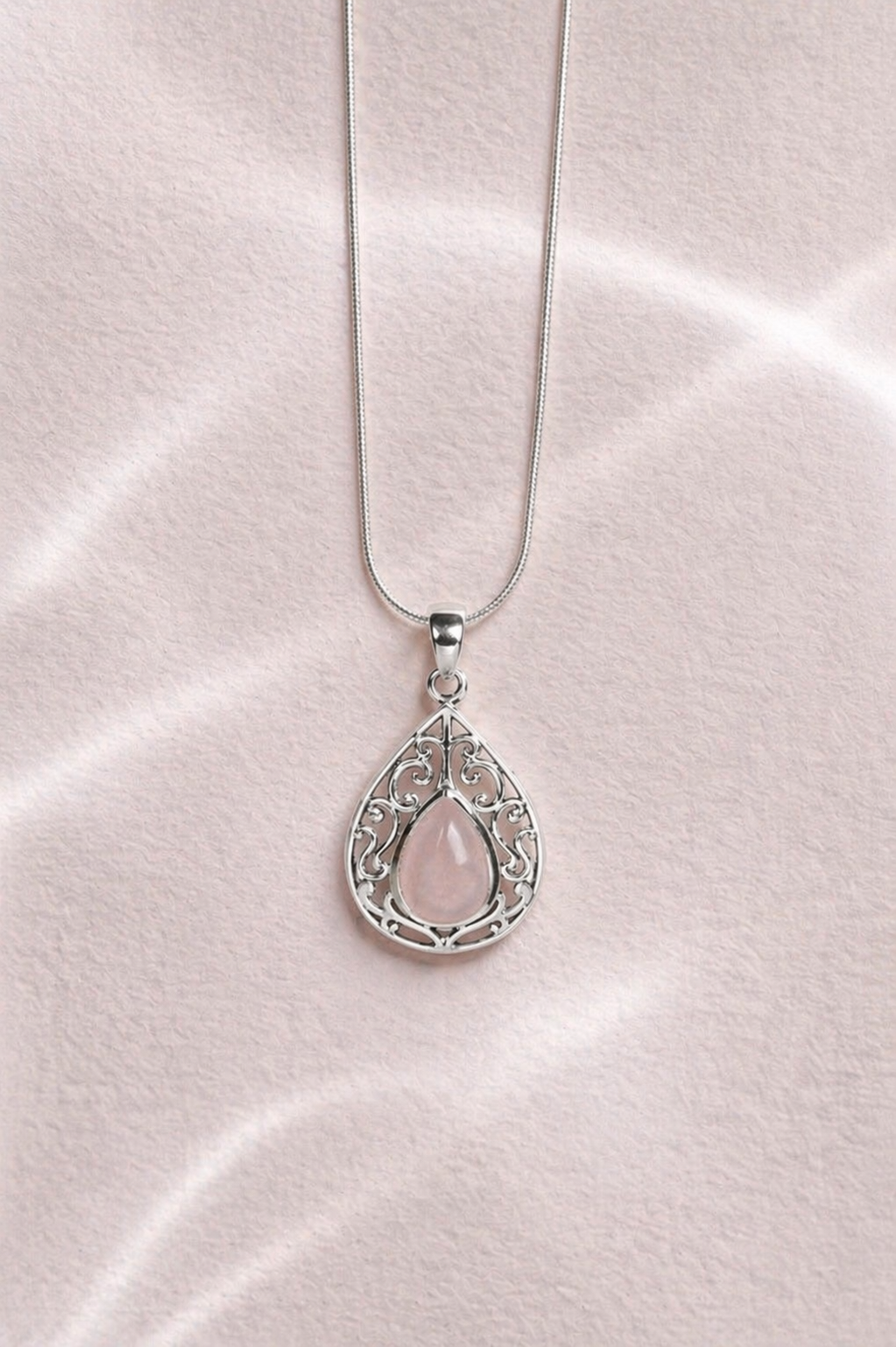 Collar Anika Cuarzo Rosa
