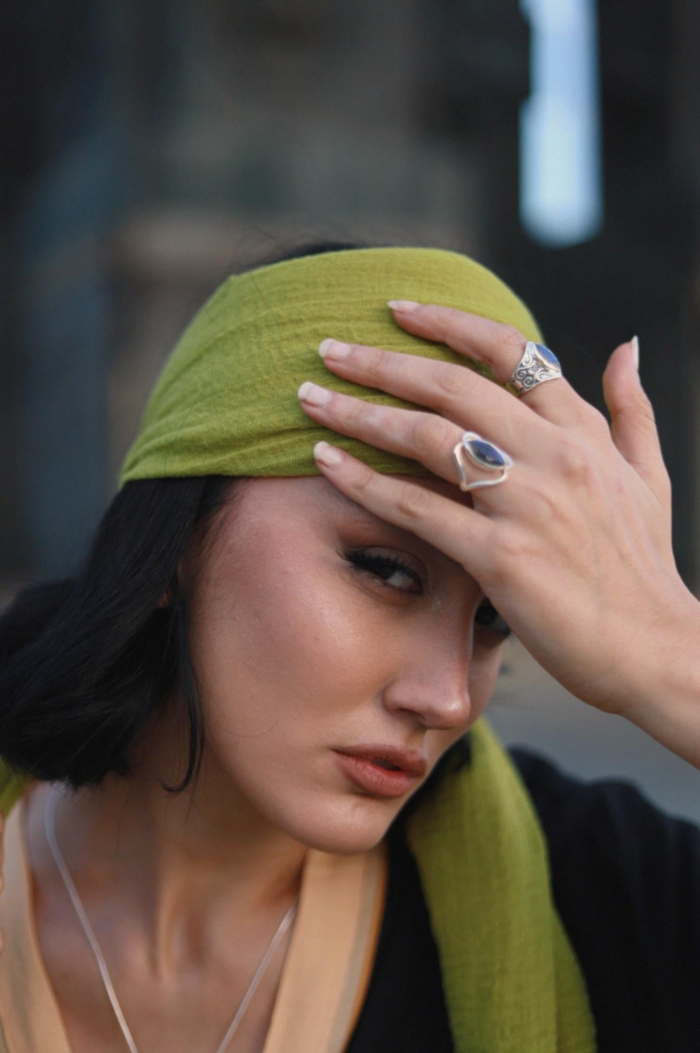 Anillo Rohini Labradorita Azul